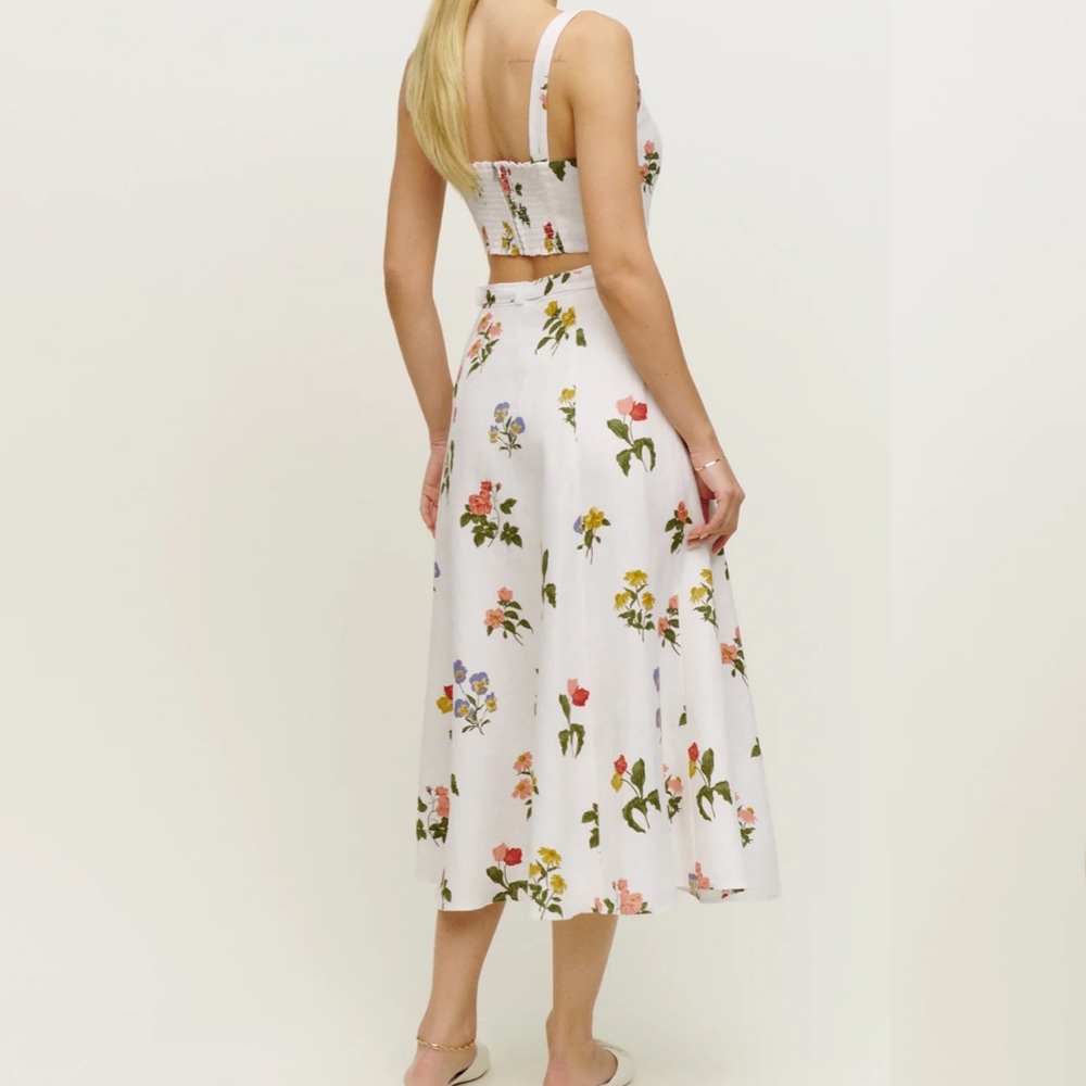 NWT Reformation Cole Two Piece, size 6, white linen floral, crop top skirt - Picture 3 of 13